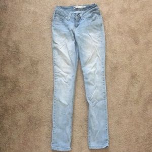 Levi’s Bold Curve Low Rise Skinny 0/24